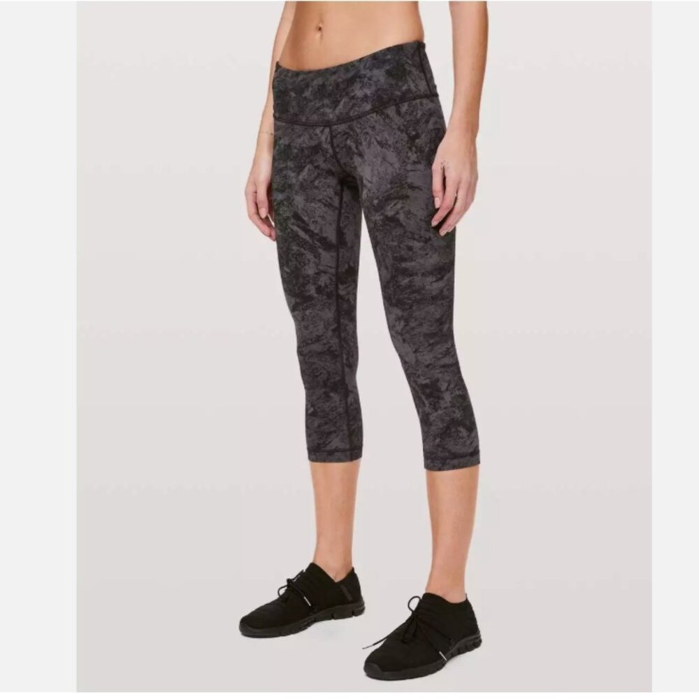 Lululemon Wunder Under Crop III 21" *Full-On Luxtreme Washed Marble Titanium 4 - Picture 3 of 3